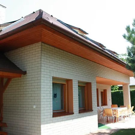 Manner * Balatonalmadi